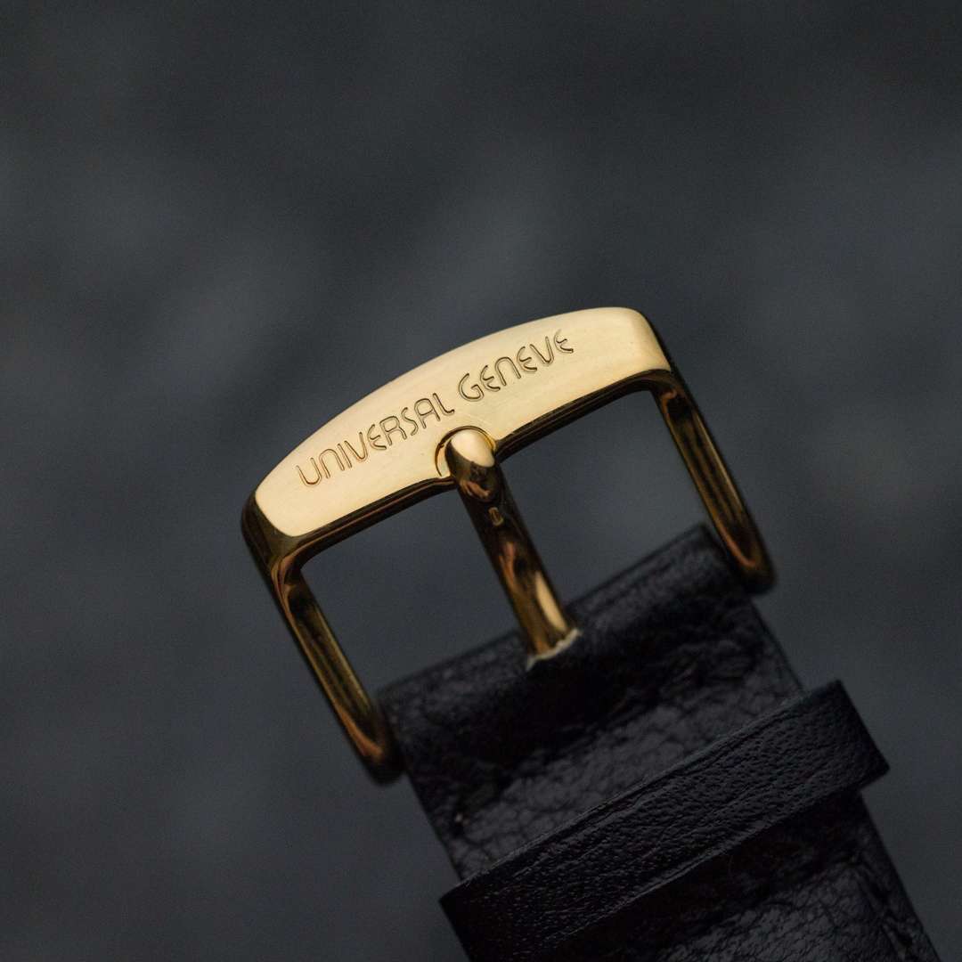 Universal Genève compax