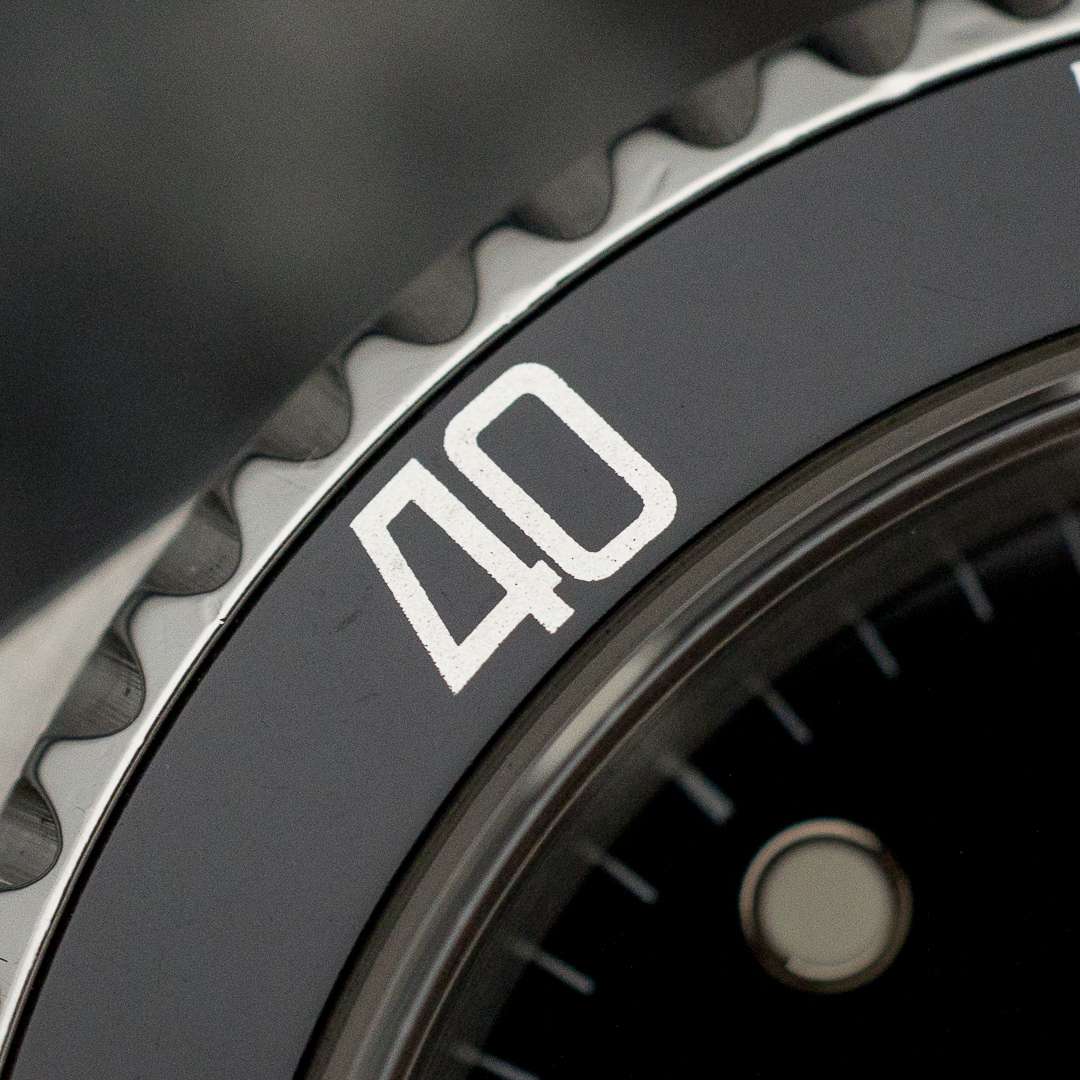 rolex-submariner-date-tritium-1993-fr-2345