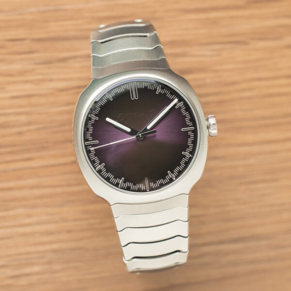 H. Moser & Cie. Streamliner Centre Seconds Purple Haze 6201-1201